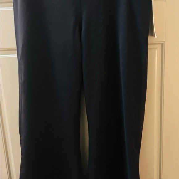 Lululemon Groove Pant Flare 
Super High-Rise - Picture 5 of 8